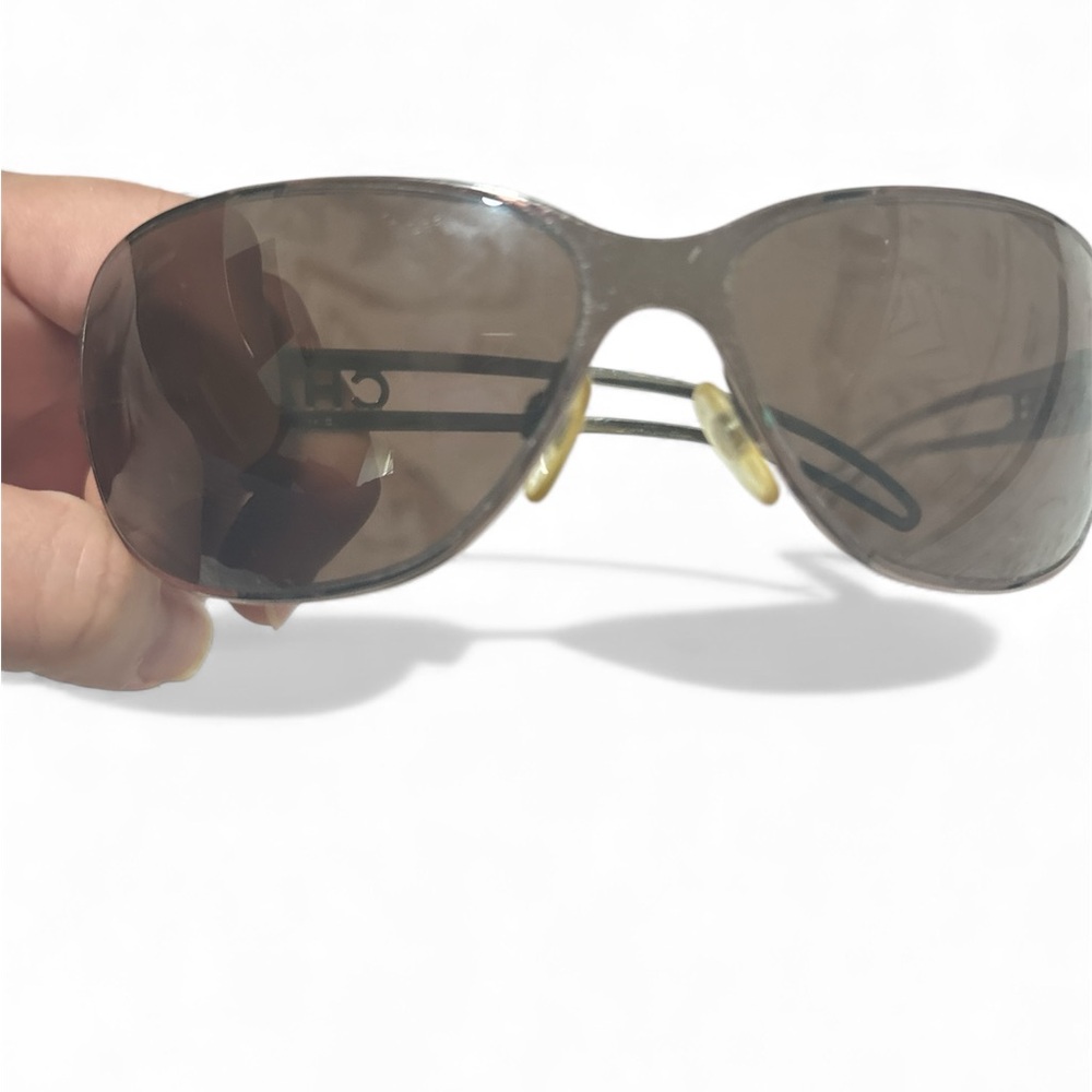 CHANEL Black and Rose Gold Sunglasses - Picture 12 of 12